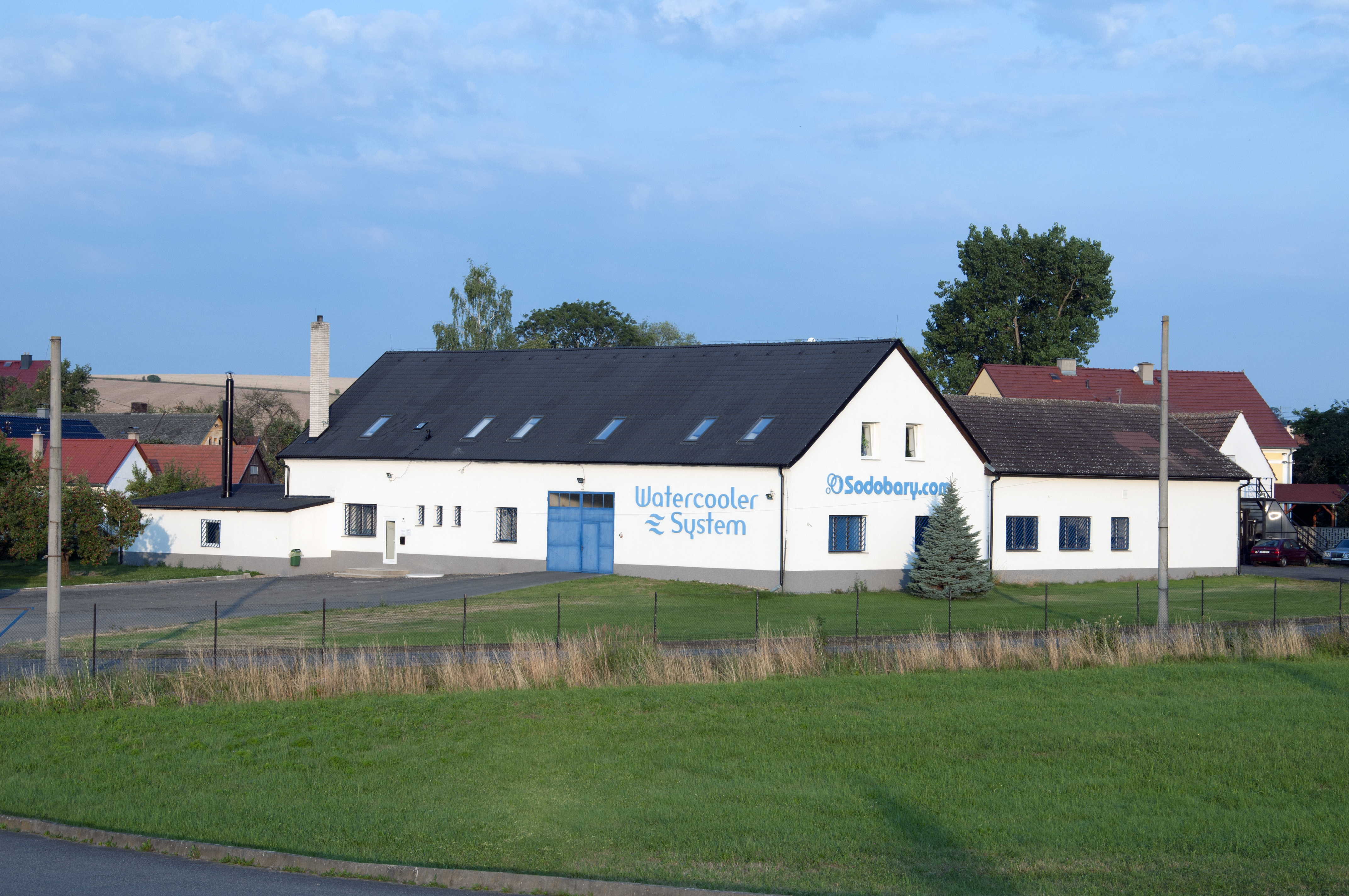 Sídlo společnosti Lease machines s.r.o. - Ostrov 45, Ouběnice